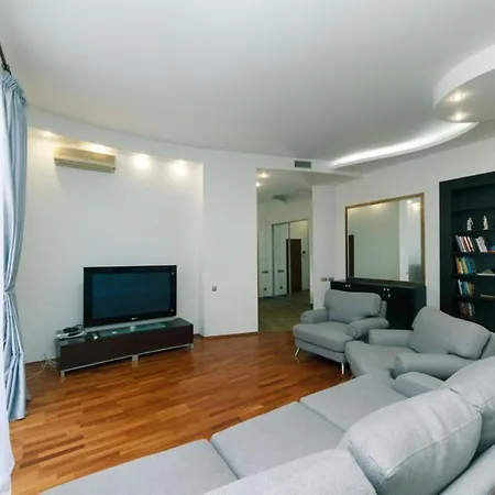 Apartment музейний провулок 4к *