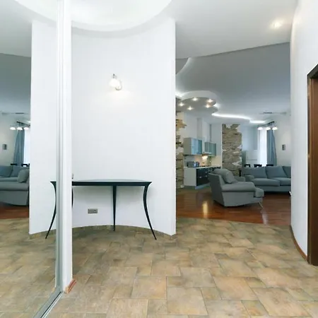 музейний провулок 4к Apartment