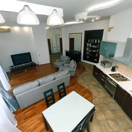 Apartment музейний провулок 4к *