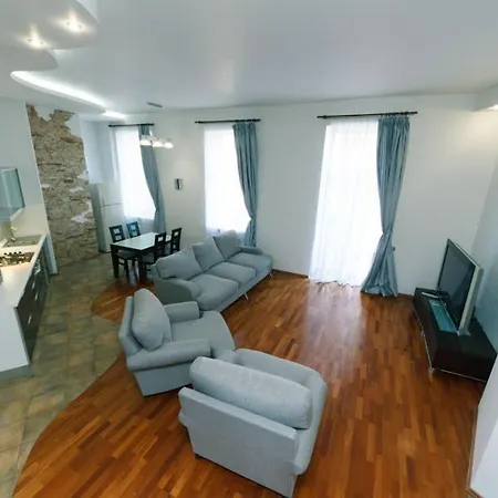 Apartment музейний провулок 4к *